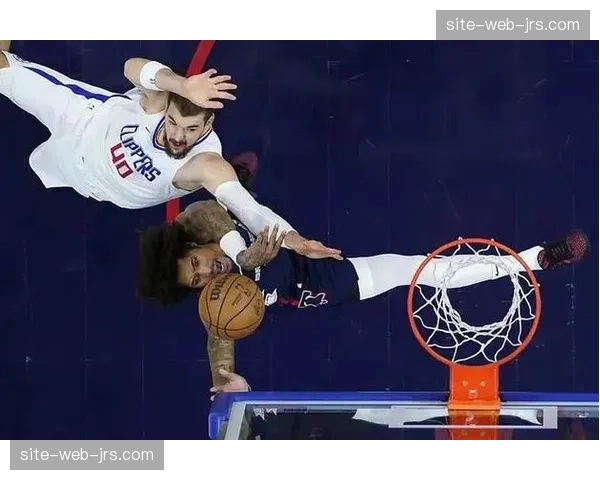 深圳新鹏城韦斯利第六分钟闪击 1球小胜辽宁铁人止颓势